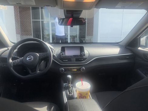 Used 2023 Nissan Altima 2.5 S image 7