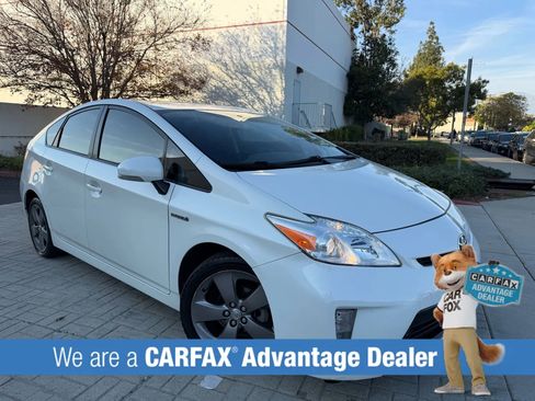 Used 2015 Toyota Prius Persona Series image 2