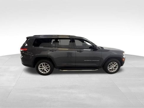 Certified 2025 Jeep Grand Cherokee L Laredo w/ Luxury Tech Group I AWD/4WD image 7