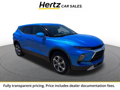 Used 2025 Chevrolet Blazer LT FWD image 1
