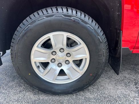 Used 2018 Chevrolet Silverado 1500 LT AWD/4WD image 21