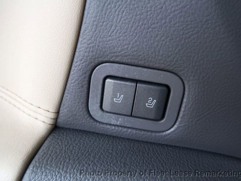 Used 2011 Lincoln MKZ Lincoln MKZ image 34