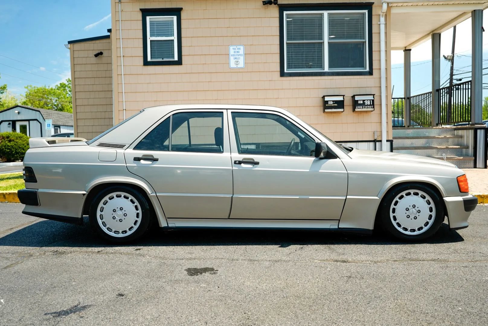 Used 1987 Mercedes-Benz 190 E 2.3-16 image 4