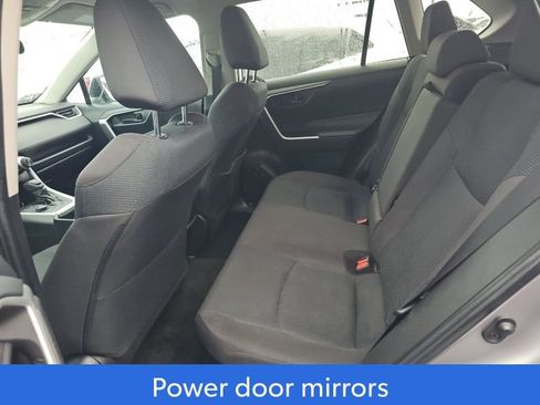 Used 2021 Toyota RAV4 LE image 10