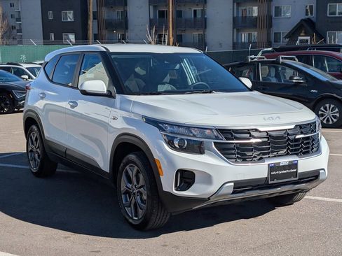 Certified 2024 Kia Seltos LX image 6