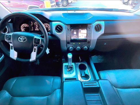 Used 2018 Toyota Tundra SR5 image 15