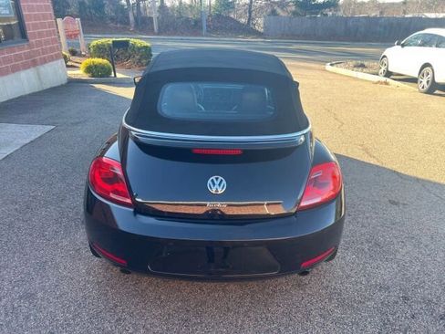 Used 2013 Volkswagen Beetle 2.0T image 4