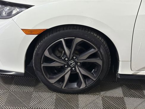 Used 2017 Honda Civic Sport image 12
