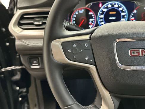 Used 2023 GMC Acadia Denali w/ Denali Ultimate Package image 9