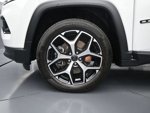 Used 2025 Jeep Compass Limited AWD/4WD image 29