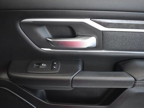 Used 2020 RAM 1500 Big Horn AWD/4WD image 21