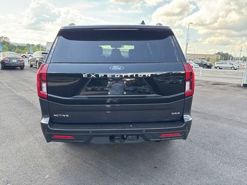 Used 2025 Ford Expedition Max Active AWD/4WD image 6