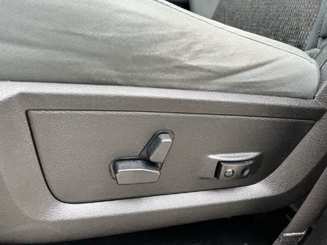 Used 2019 RAM 1500 Big Horn AWD/4WD image 14