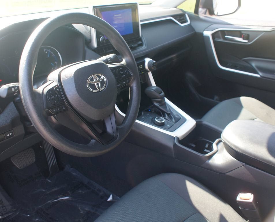 Used 2025 Toyota RAV4 XLE w/ Convenience Package AWD/4WD image 13