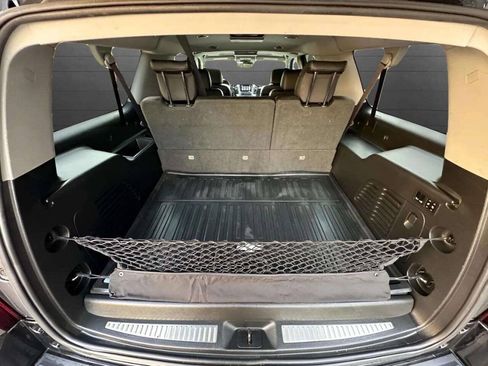 Used 2020 Chevrolet Suburban Premier AWD/4WD image 26