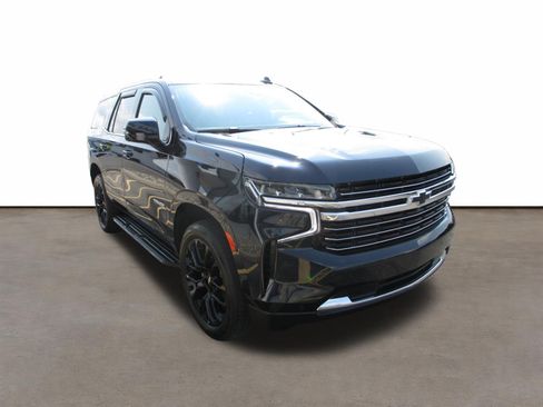 Used 2024 Chevrolet Tahoe LT w/ Luxury Package AWD/4WD image 7