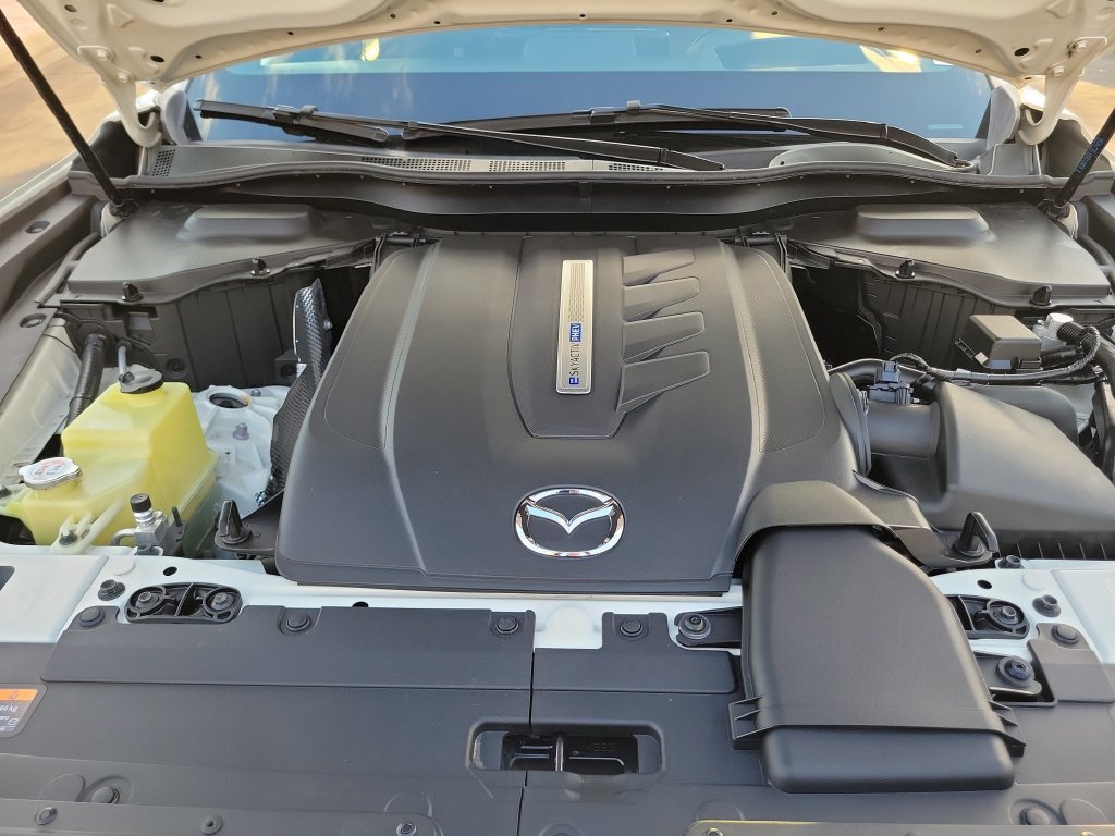 Used 2024 MAZDA CX-90 Plug-In Hybrid w/ Premium Plus AWD/4WD image 31
