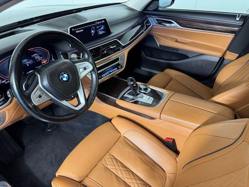 Used 2022 BMW 750i xDrive w/ Executive Package image 27