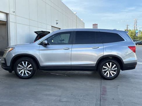 Used 2021 Honda Pilot EX image 3