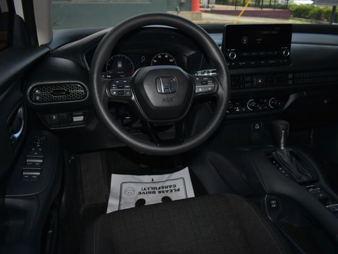 Used 2025 Honda HR-V LX image 16