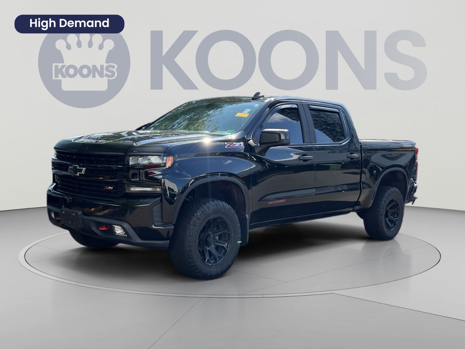 Used 2019 Chevrolet Silverado 1500 LT Trail Boss w/ Convenience Package AWD/4WD image 1