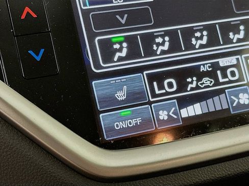 Certified 2024 Subaru Ascent Premium w/ Convenience Package image 27