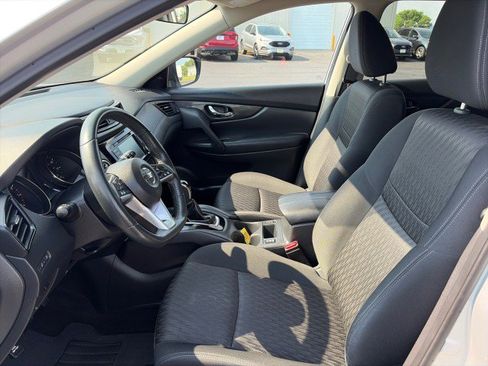 Used 2018 Nissan Rogue SV AWD/4WD image 9