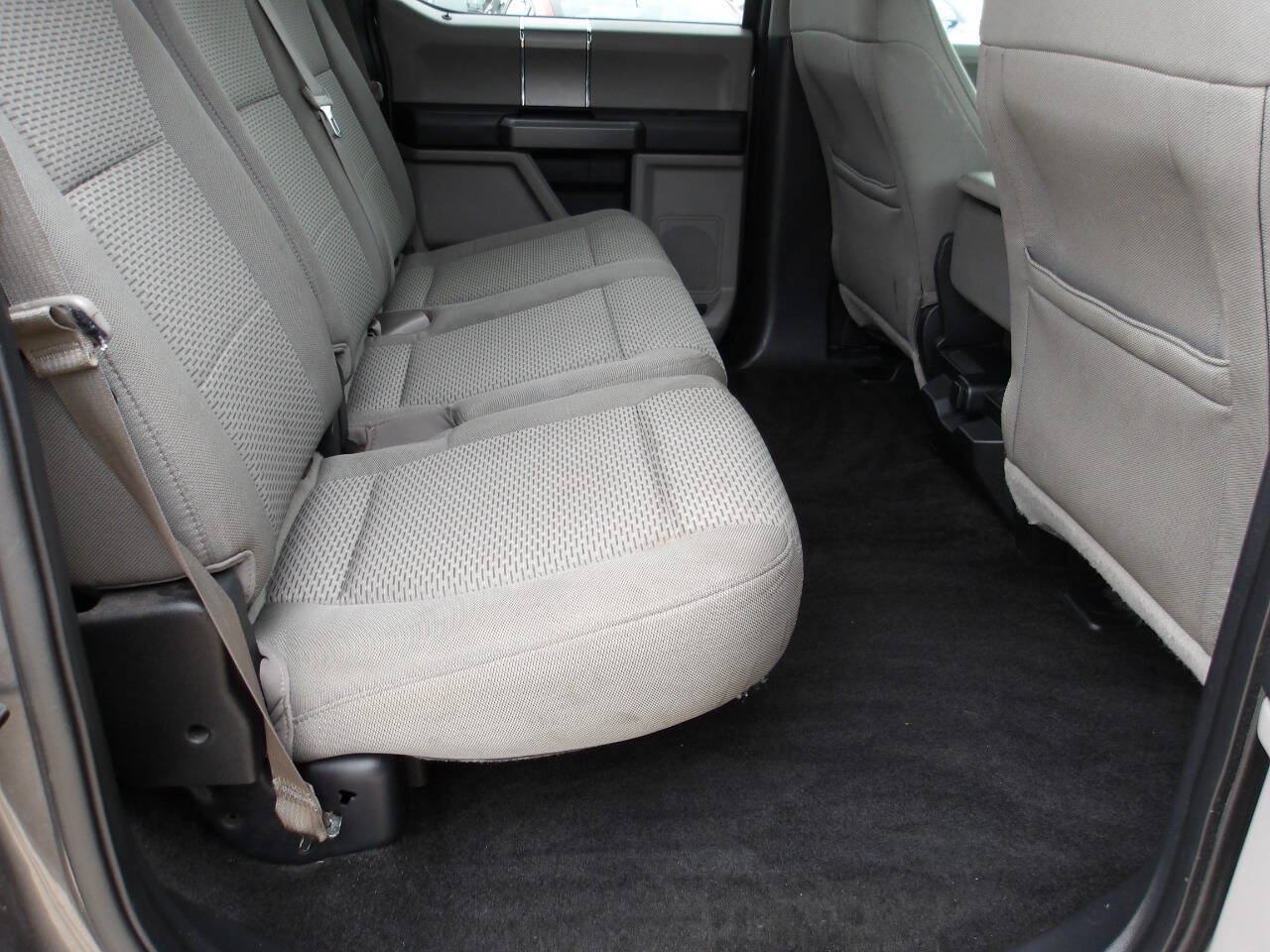 Used 2015 Ford F150 XLT w/ Equipment Group 302A Luxury AWD/4WD image 25