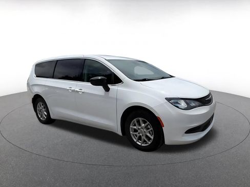 Used 2024 Chrysler Voyager LX FWD image 2