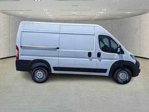 New 2025 RAM ProMaster 1500 w/ Convenience Group image 3