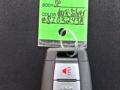 Used 2025 Mitsubishi Outlander AWD image 16