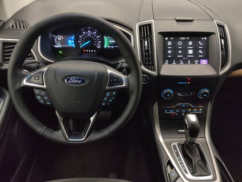 Used 2018 Ford Edge SEL w/ Equipment Group 201A FWD image 22