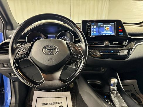 Used 2018 Toyota C-HR XLE FWD image 13