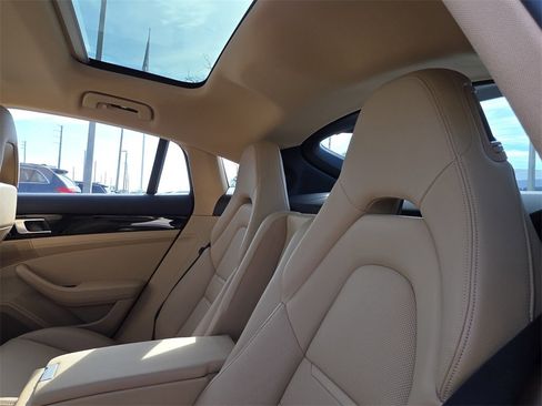 Used 2018 Porsche Panamera 4 image 16