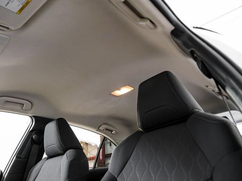 Used 2020 Toyota Corolla LE FWD image 30
