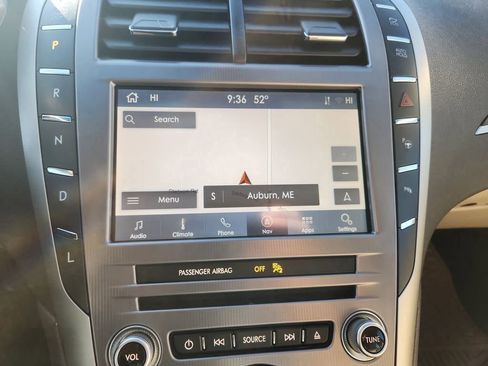 Used 2020 Lincoln MKZ Reserve w/ Luxury Package image 19