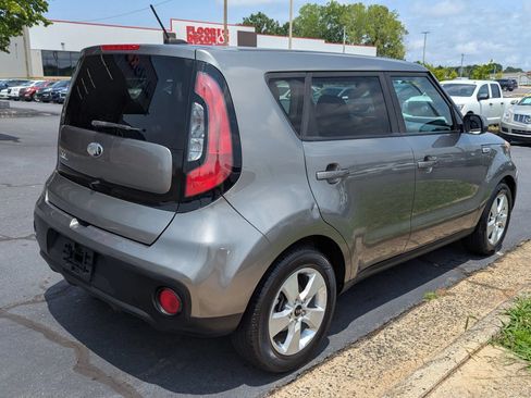 Used 2019 Kia Soul FWD image 7