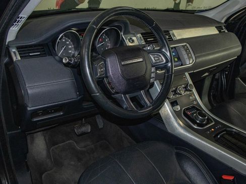 Used 2017 Land Rover Range Rover Evoque SE Premium image 5