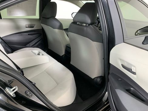 Used 2022 Toyota Corolla LE FWD image 34