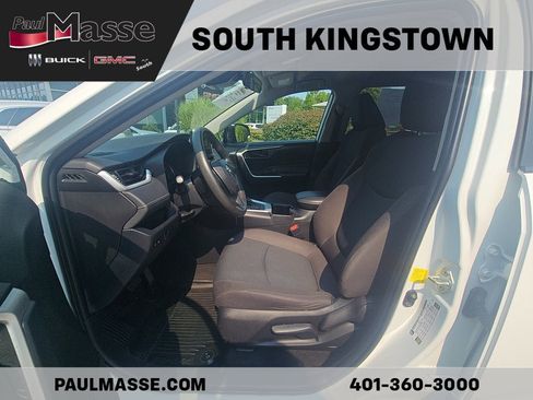 Used 2023 Toyota RAV4 LE AWD/4WD image 16