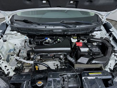 Used 2018 Nissan Rogue S image 29