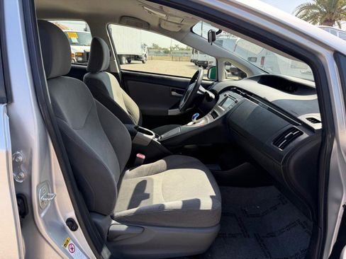 Used 2013 Toyota Prius Two image 21