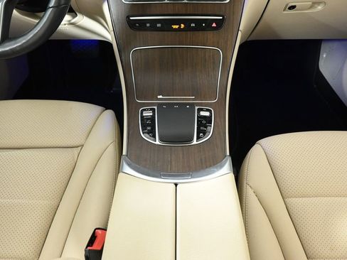 Certified 2022 Mercedes-Benz GLC 300 4MATIC image 25