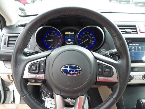 Used 2017 Subaru Outback 2.5i Limited AWD/4WD image 23