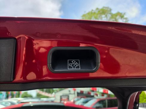 Used 2019 Toyota C-HR LE FWD image 29