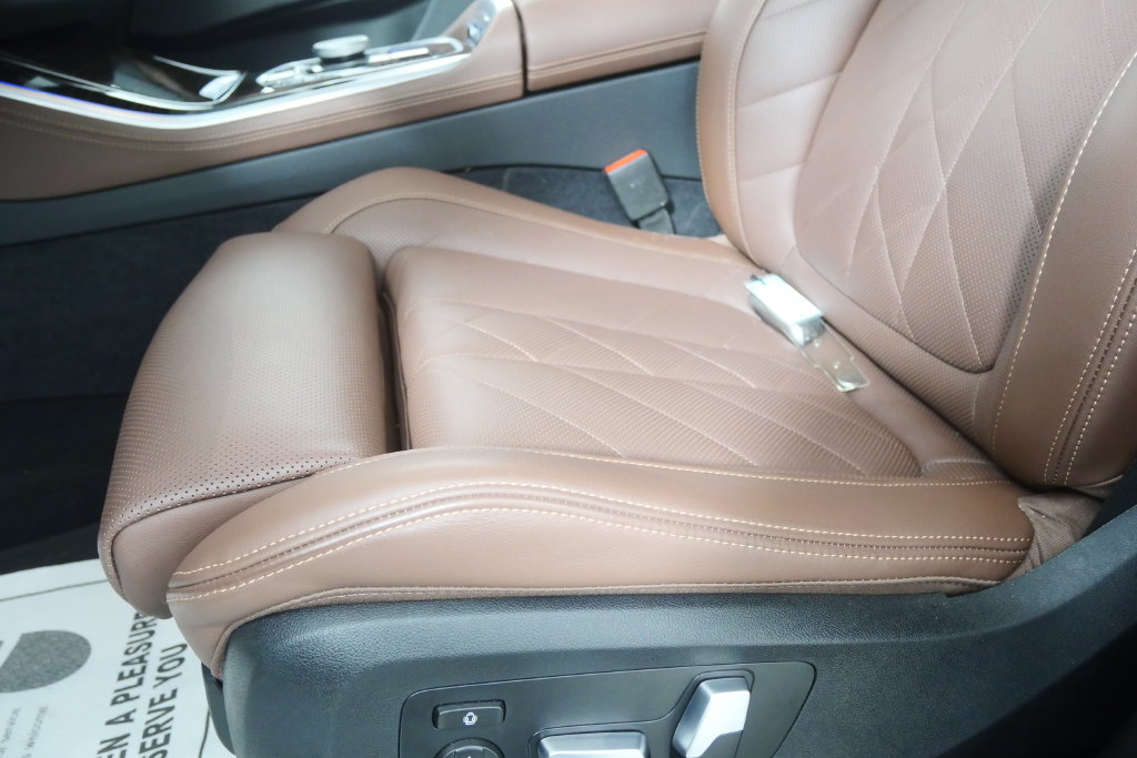 Certified 2025 BMW X5 sDrive40i w/ Premium Package RWD image 10