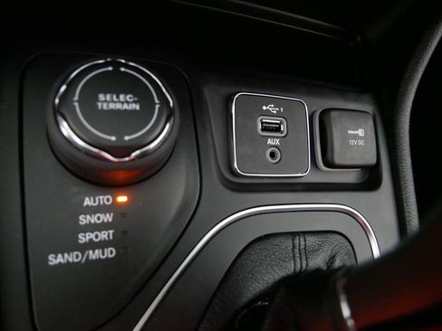 Used 2021 Jeep Cherokee Latitude Lux w/ Trailer Tow Group AWD/4WD image 29