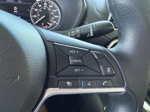 Used 2024 Nissan Sentra SV FWD image 13