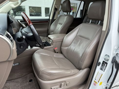 Used 2016 Lexus GX 460 Luxury AWD/4WD image 19