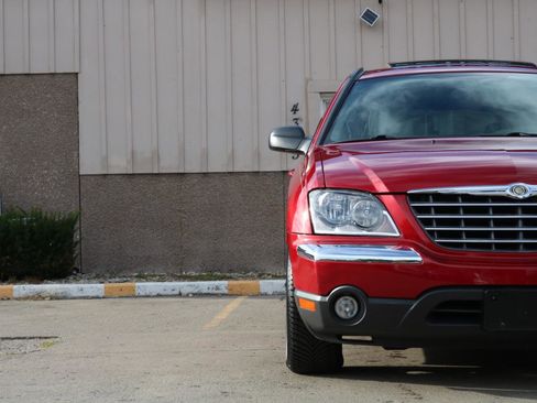 Used 2004 Chrysler Pacifica AWD image 3